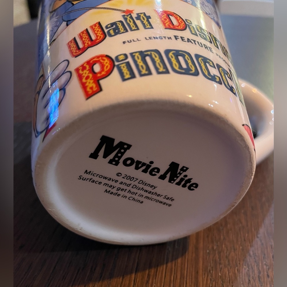 Walt Disney Pinocchio Movie Poster Ceramic 15 oz Mug - Picture 6 of 6
